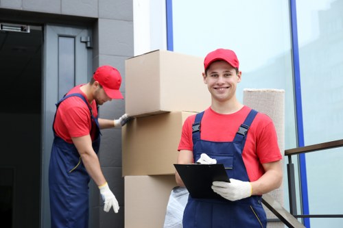 Moving van service for homes in Crofton Park with local street access